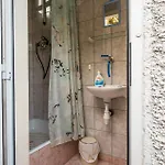 Pet Friendly In With House Sea View بلومين
