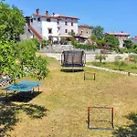 Pet Friendly In With House Sea View بيت للعطل *