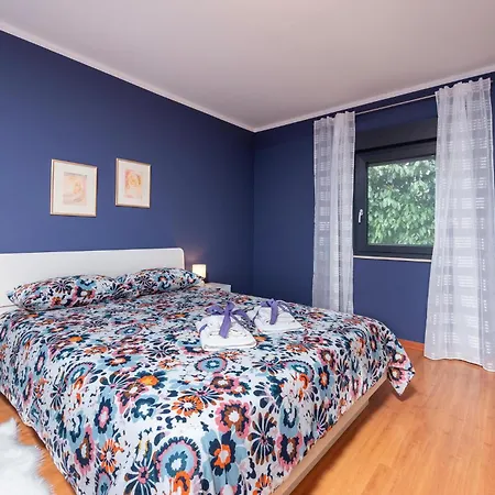 Holiday home Lovely In With Wifi Sisan